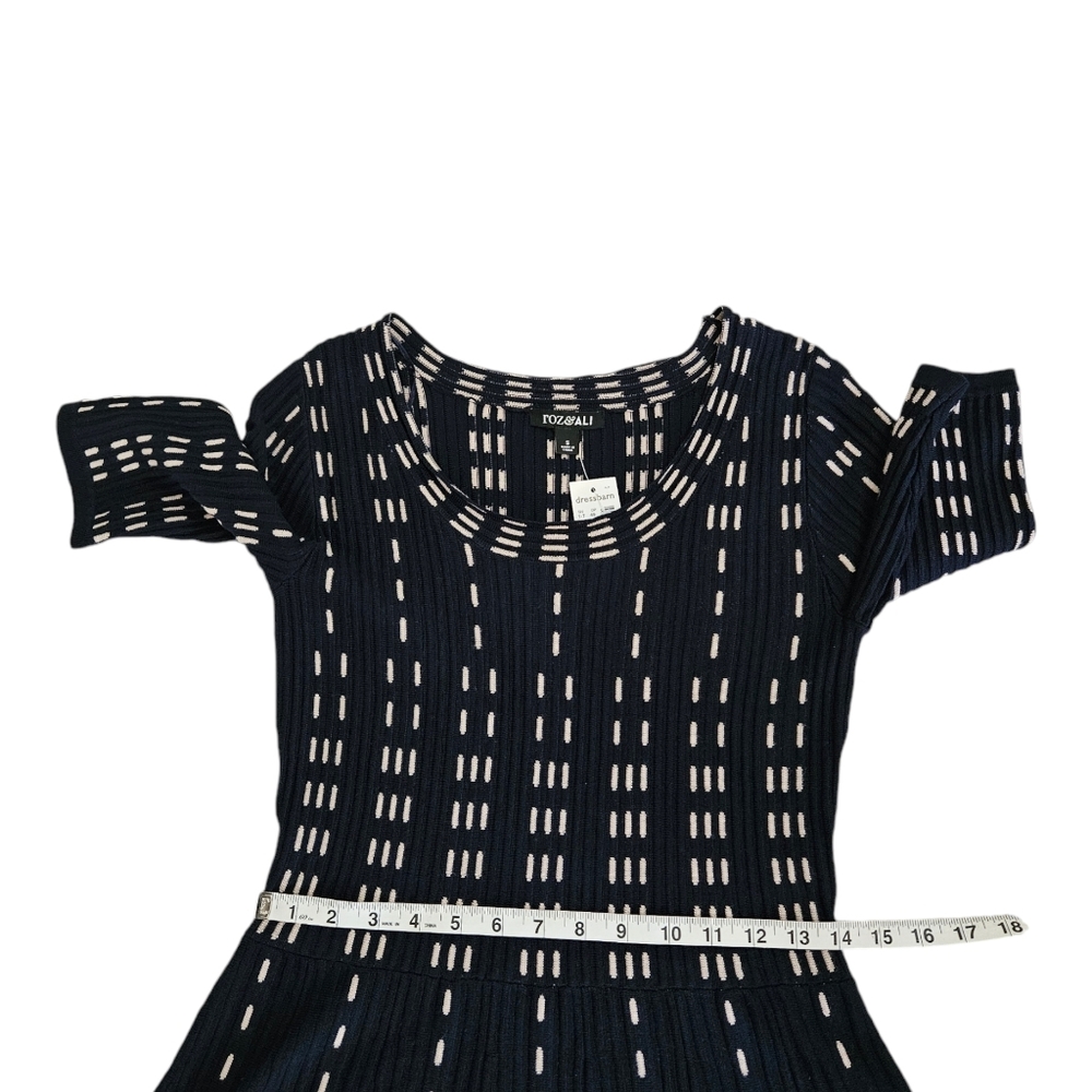 Roz & Ali Scoop Neck Knit Sweater Dress NEW Women's Small Navy - Picture 9 of 14